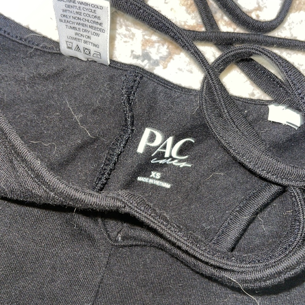 SHORTS - Picture 3 of 3